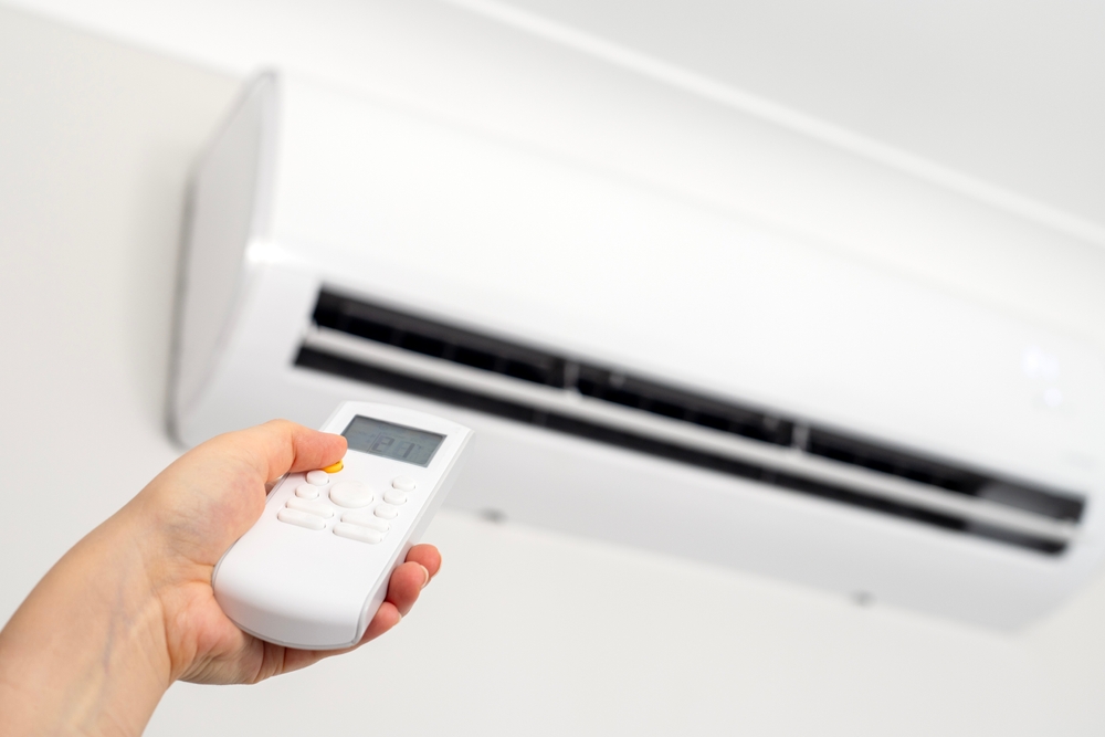 Concept,Of,Turning,On,Or,Off,Ac,Or,Air,Conditioner